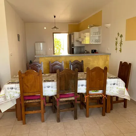 Grande Tizzano A 200 M De La 18 Pers Ferienhaus *