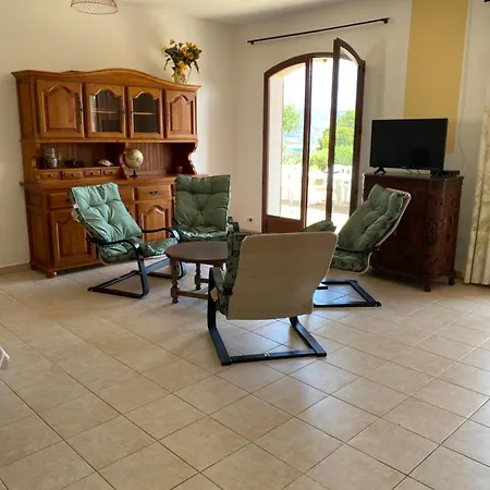 Grande Tizzano A 200 M De La 18 Pers *