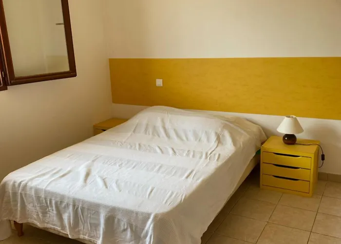 Grande Tizzano A 200 M De La 18 Pers Holiday home Sartene (Corsica)