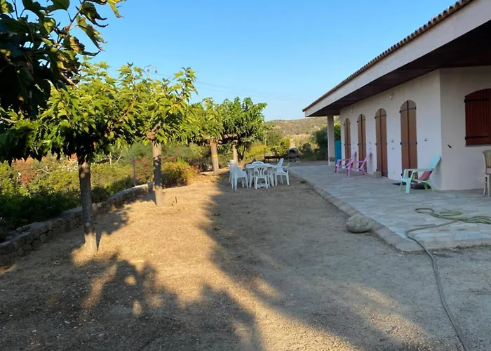 Holiday home Grande Tizzano A 200 M De La 18 Pers