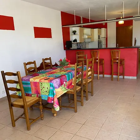 Grande Tizzano A 200 M De La 18 Pers Holiday home *