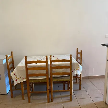 Holiday home Grande Tizzano A 200 M De La 18 Pers