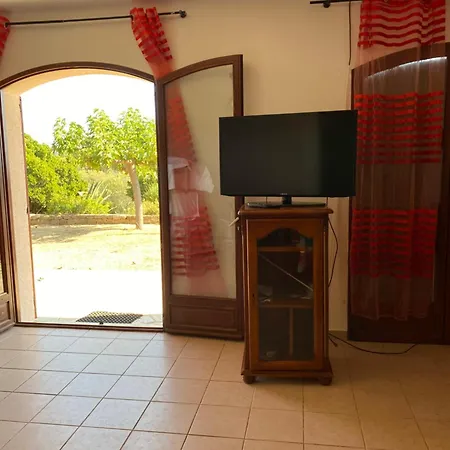 Holiday home Grande Tizzano A 200 M De La 18 Pers Sartene (Corsica)