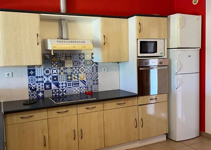 Grande Tizzano A 200 M De La 18 Pers サルテーヌ