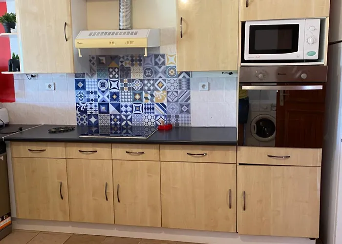 Grande Tizzano A 200 M De La 18 Pers 別荘 サルテーヌ