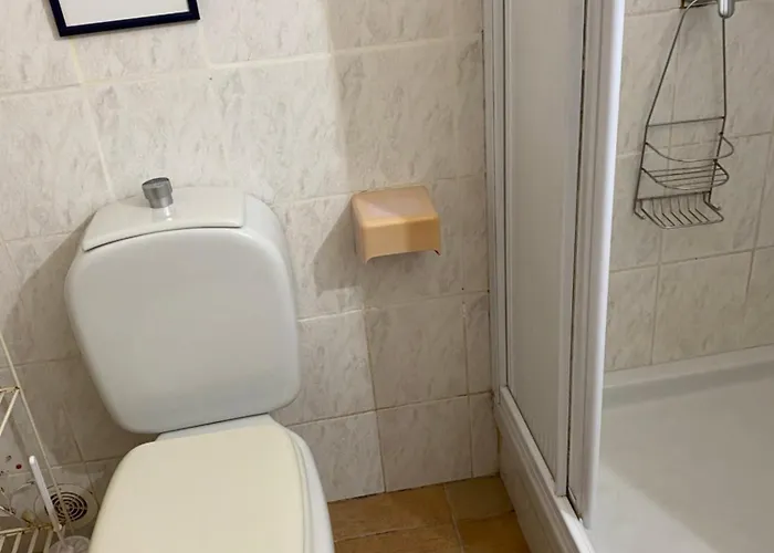 別荘 Grande Tizzano A 200 M De La 18 Pers サルテーヌ